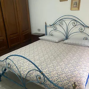 Let&lat Bed & Breakfast